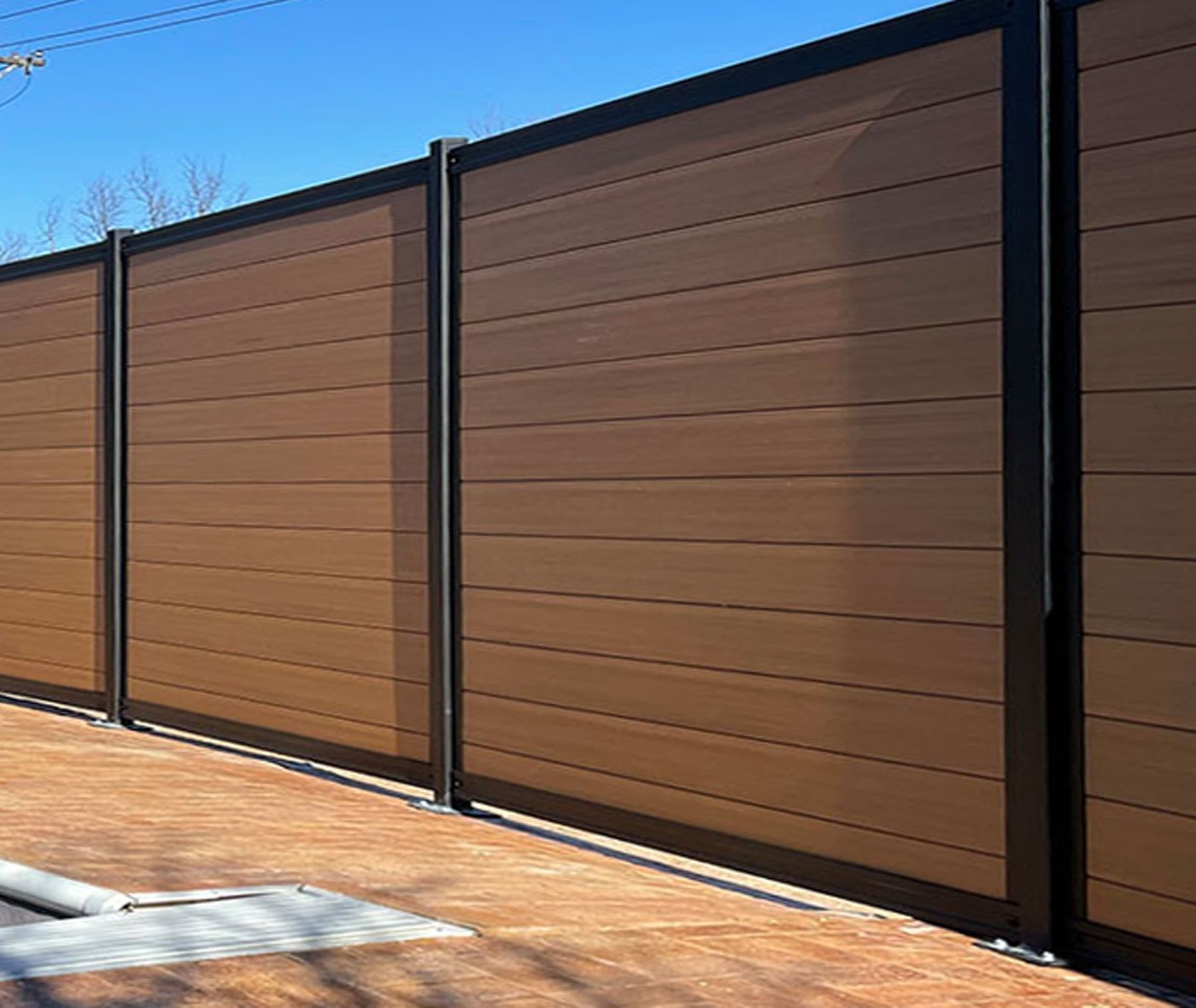 Fencetrac Fence with Tropical Teak Finish